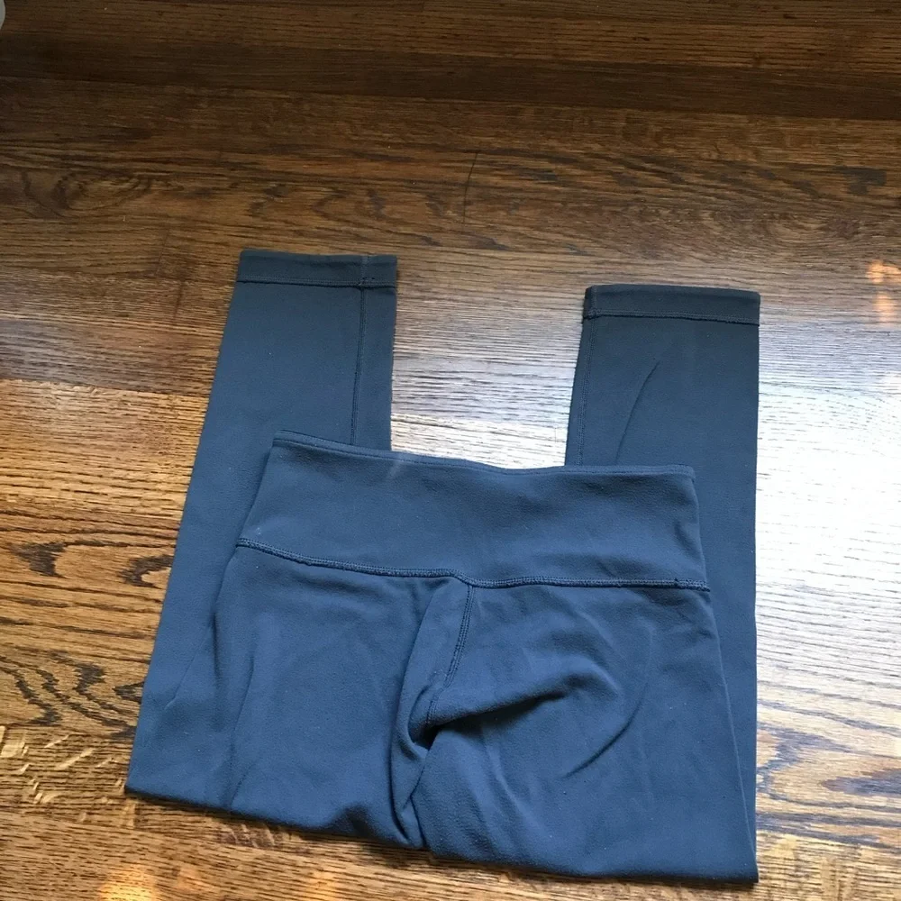 Lululemon reversible Capri leggings